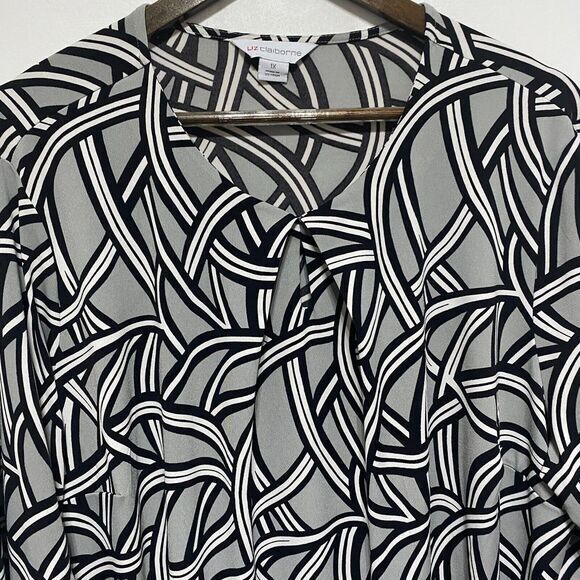 Liz Claiborne Top Womens 1X Black Geometric Long Sleeve Stretch Pullover Blouse‎ - Picture 2 of 7